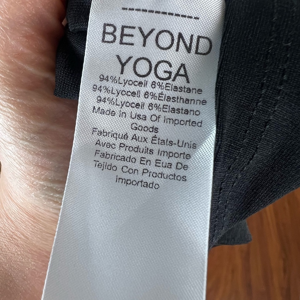 Beyond Yoga Featherweight Getaway Midi Dress Sporty Fitted Black Size M B3 - Picture 6 of 6